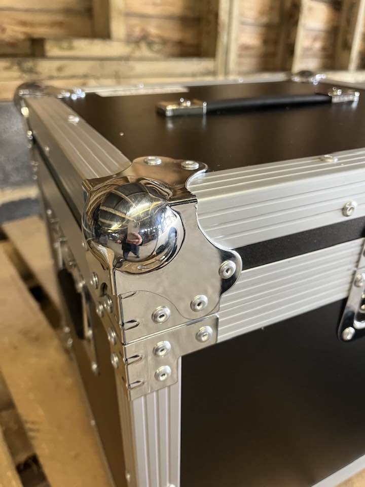 Total Impact Stand On Grooming Box